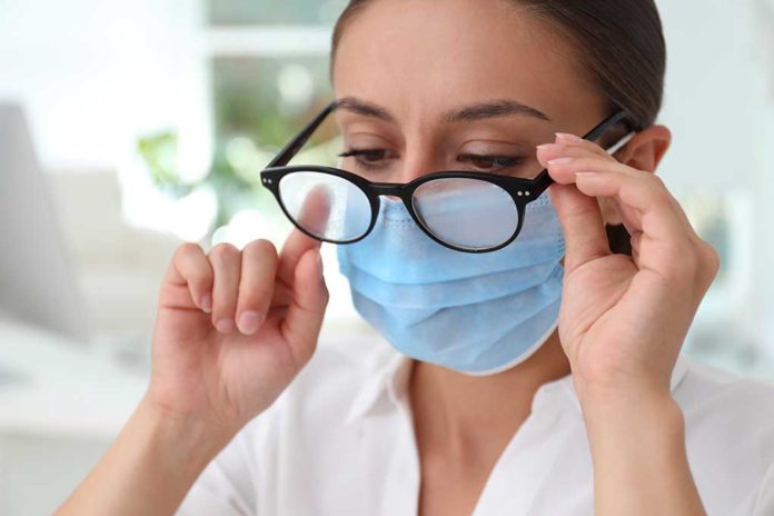 4 Ways to Prevent Glasses From Fogging with a Mask